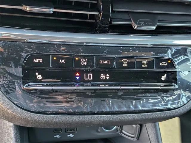 new 2025 Buick Envista car, priced at $30,735