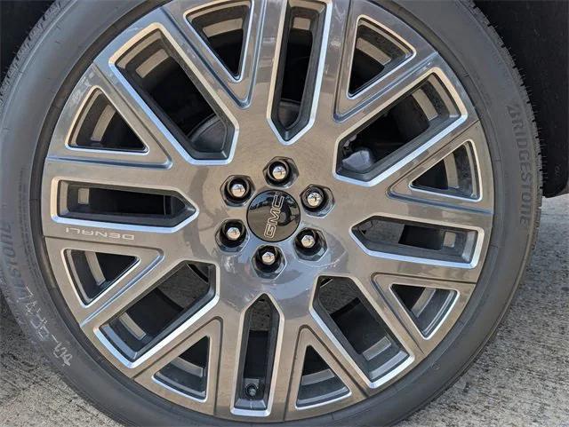 new 2025 GMC Yukon car, priced at $107,090