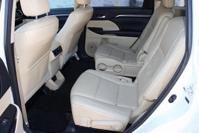 used 2014 Toyota Highlander car, priced at $13,800