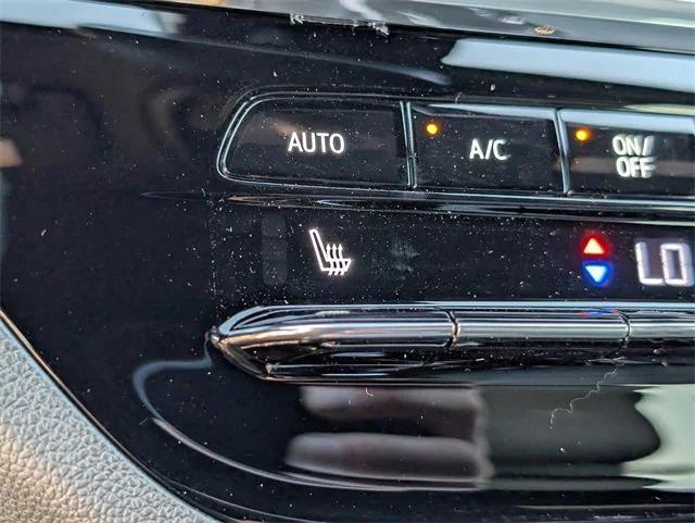 new 2025 Buick Envista car, priced at $27,985
