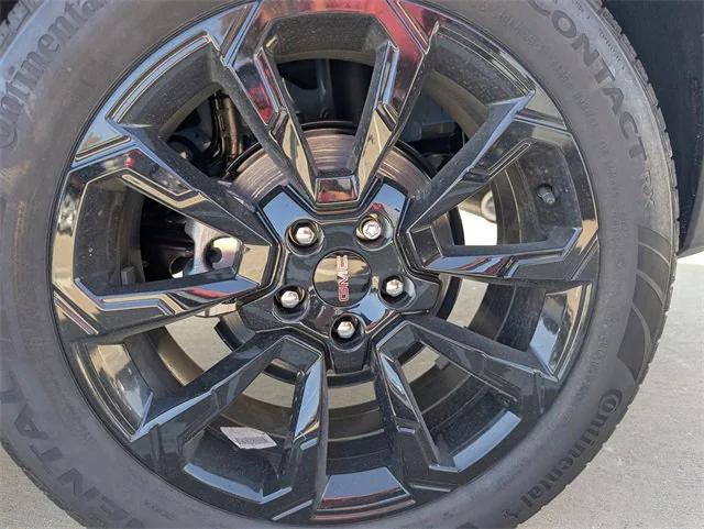 new 2025 GMC Terrain car, priced at $33,435