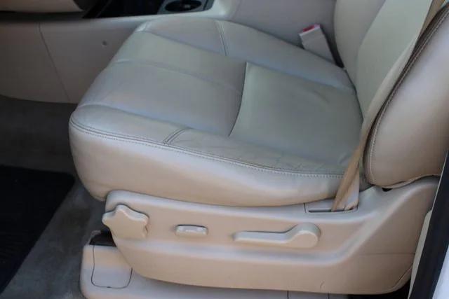used 2013 GMC Yukon car, priced at $9,600
