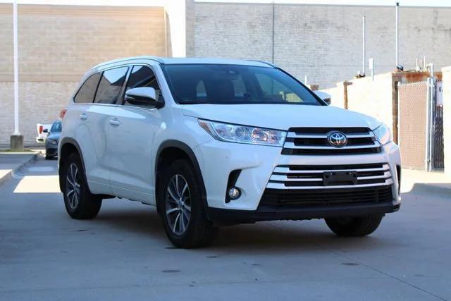 used 2017 Toyota Highlander car, priced at $24,800