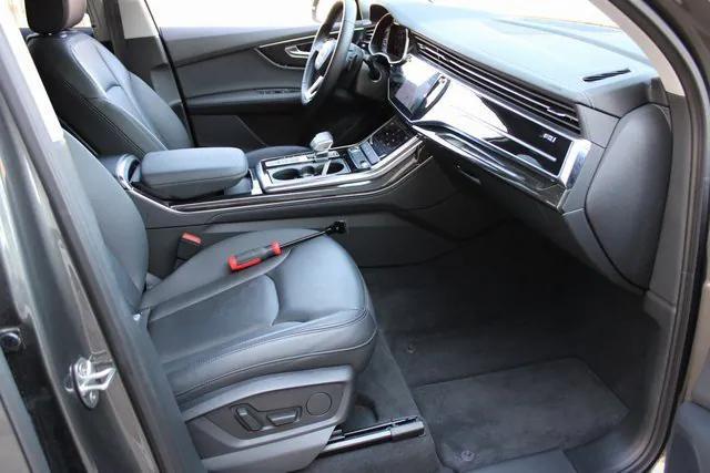 used 2024 Audi Q7 car, priced at $45,800