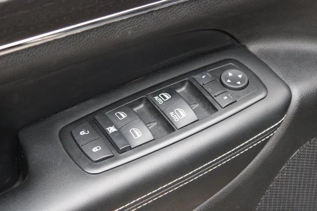 used 2015 Jeep Grand Cherokee car, priced at $12,499