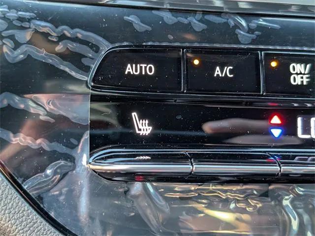 new 2025 Buick Envista car, priced at $27,985