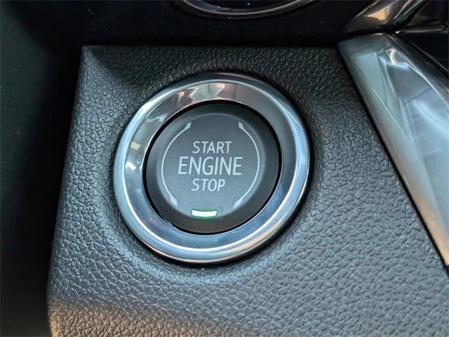 new 2025 Buick Envista car, priced at $27,985