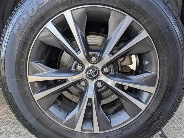 used 2019 Toyota Highlander car, priced at $17,799