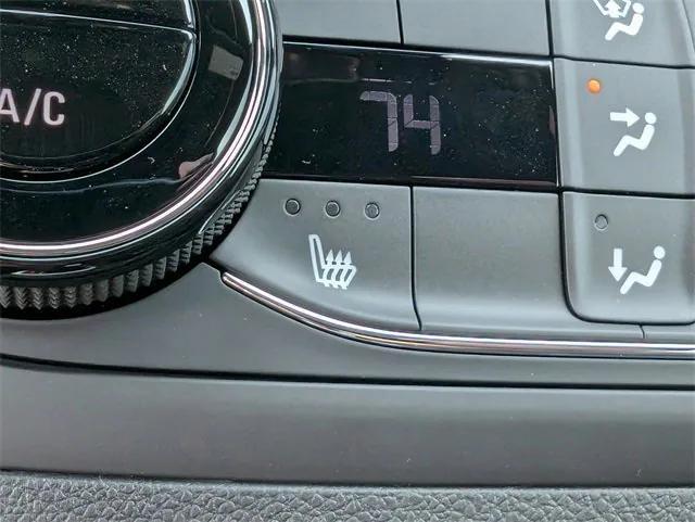 new 2025 Buick Envista car, priced at $25,735