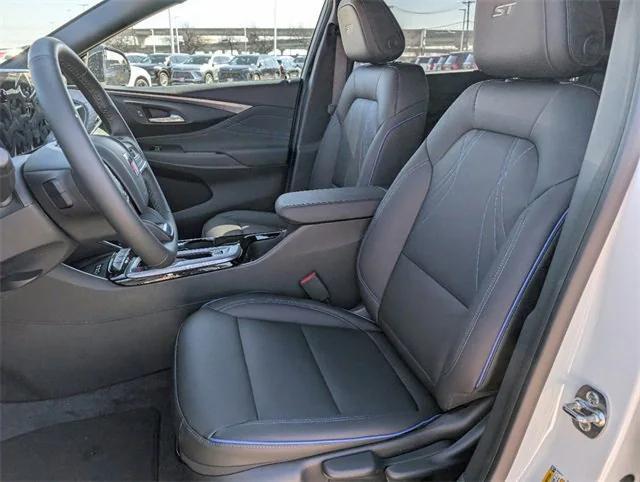 new 2025 Buick Envista car, priced at $27,875