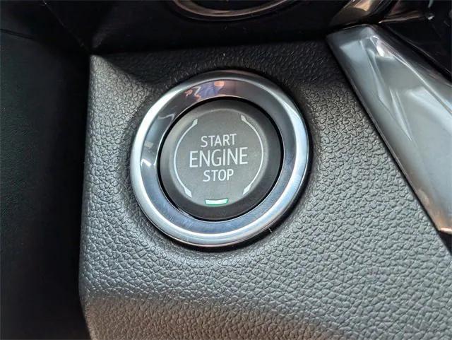 new 2025 Buick Envista car, priced at $27,985