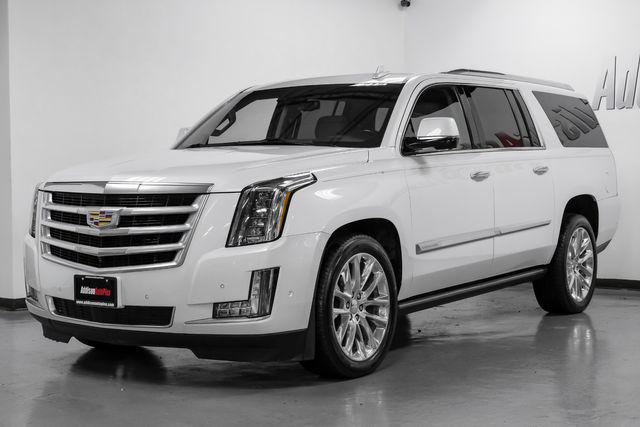 used 2019 Cadillac Escalade ESV car, priced at $30,595