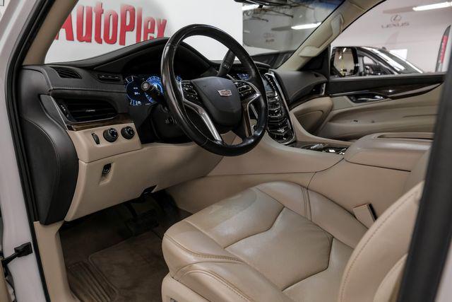 used 2019 Cadillac Escalade ESV car, priced at $30,595