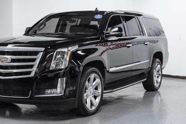 used 2019 Cadillac Escalade ESV car, priced at $30,895