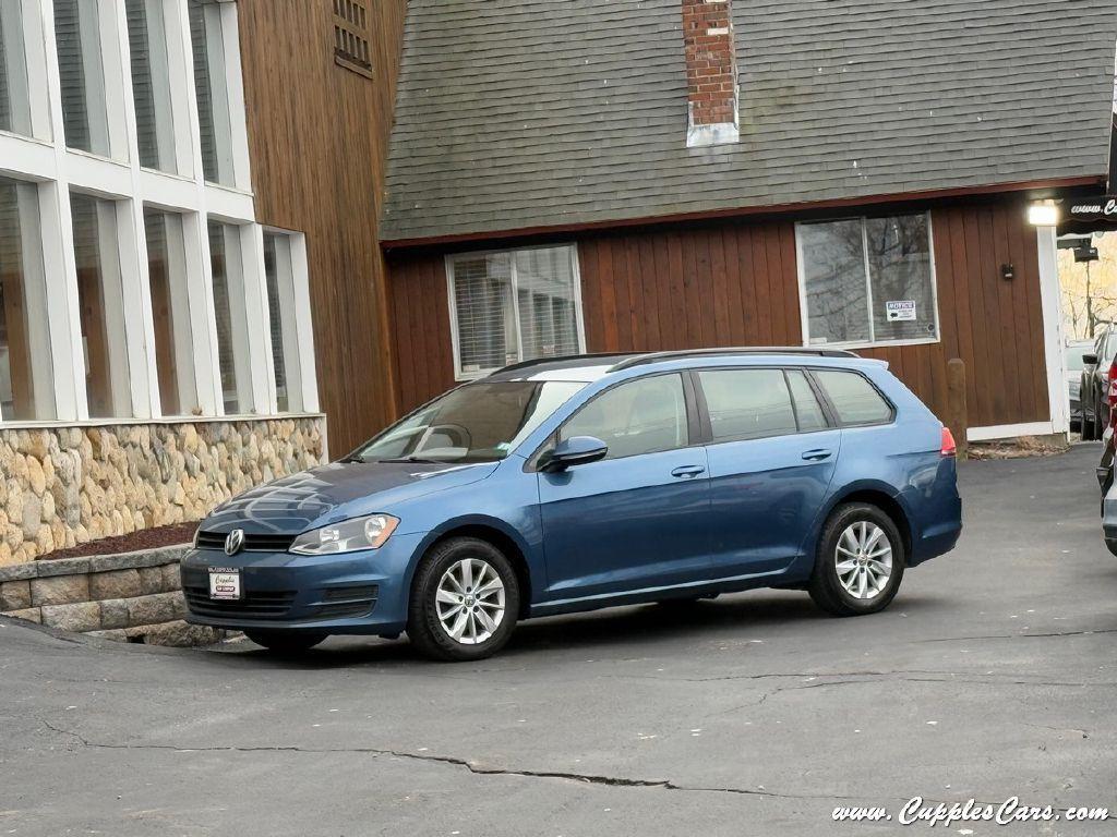 used 2017 Volkswagen Golf SportWagen car, priced at $15,995