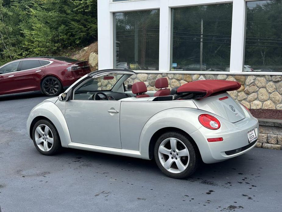 used 2009 Volkswagen New Beetle car, priced at $12,995