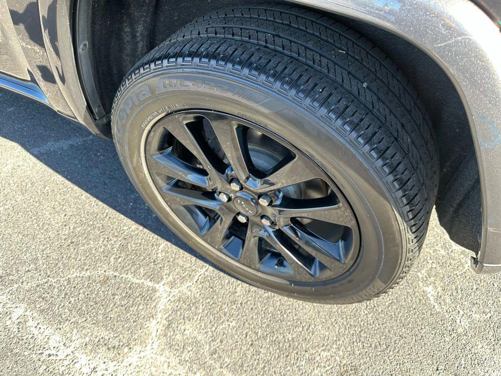 used 2018 Jeep Grand Cherokee car, priced at $17,250