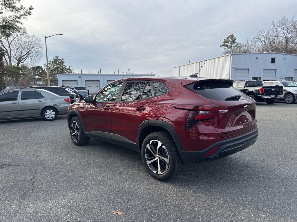 used 2024 Chevrolet Trax car, priced at $23,326