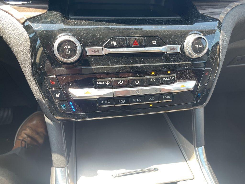 used 2023 Ford Explorer car, priced at $30,309