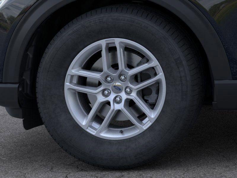 new 2025 Ford Explorer car, priced at $40,581