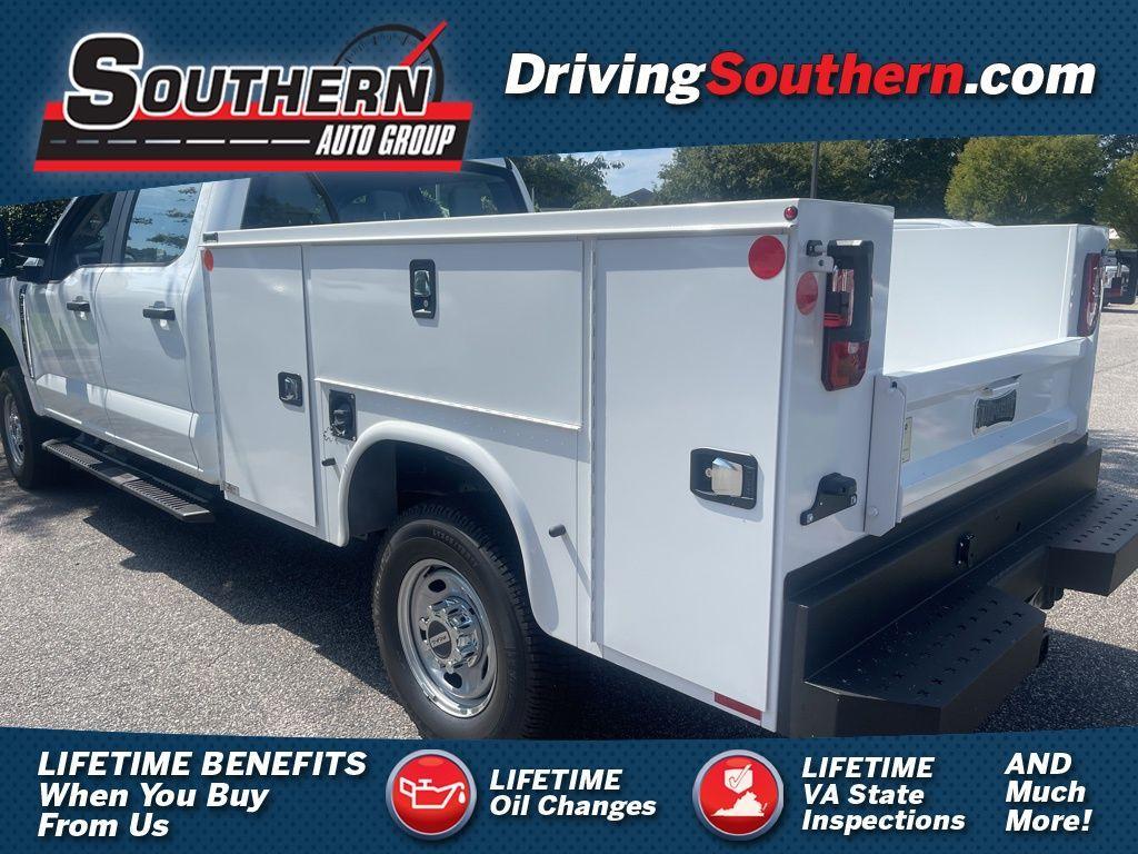 new 2025 Ford F-250 car, priced at $69,539