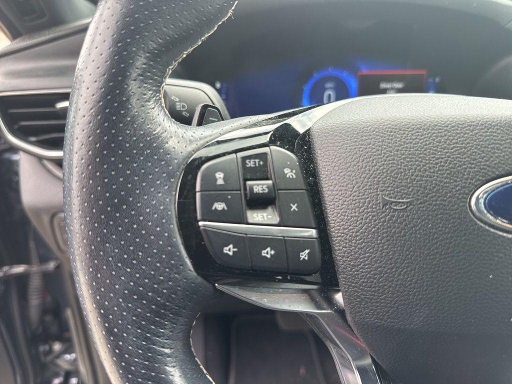 used 2022 Ford Explorer car, priced at $38,275