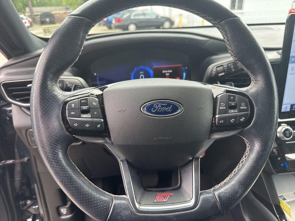 used 2022 Ford Explorer car, priced at $38,275