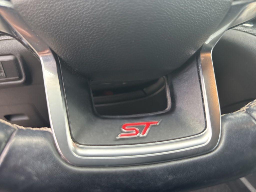 used 2022 Ford Explorer car, priced at $38,275