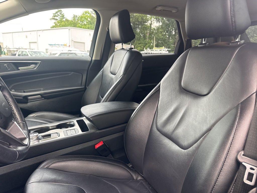 used 2022 Ford Edge car, priced at $22,854
