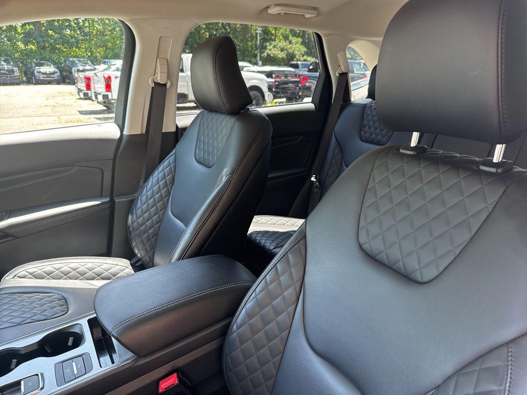 used 2024 Ford Edge car, priced at $36,418