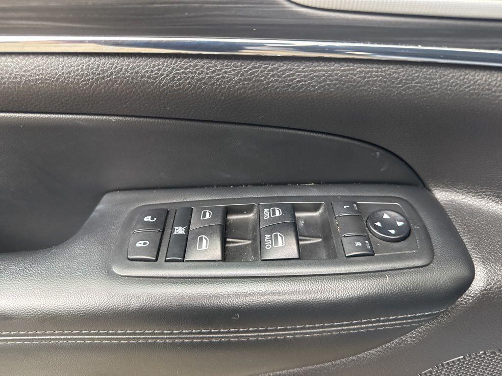 used 2020 Jeep Grand Cherokee car, priced at $23,329