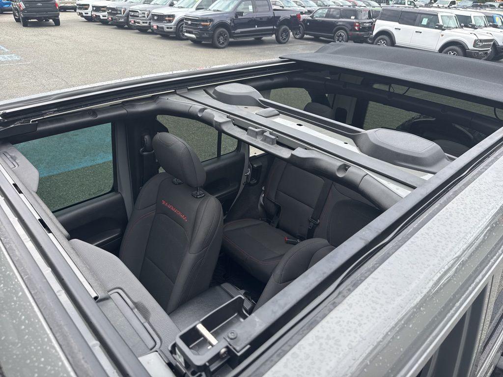 used 2021 Jeep Wrangler Unlimited car, priced at $36,136