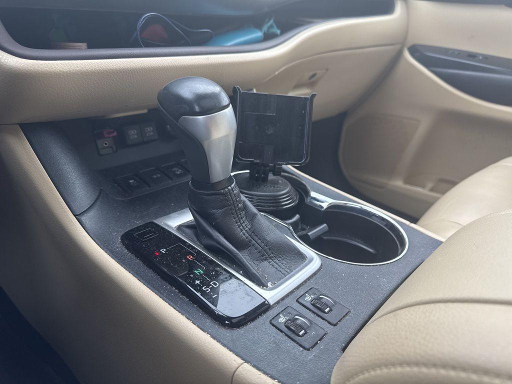 used 2019 Toyota Highlander car, priced at $31,504