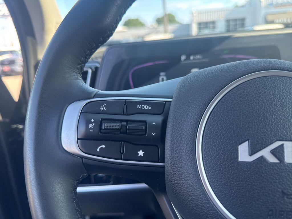 used 2025 Kia Sportage car, priced at $24,292