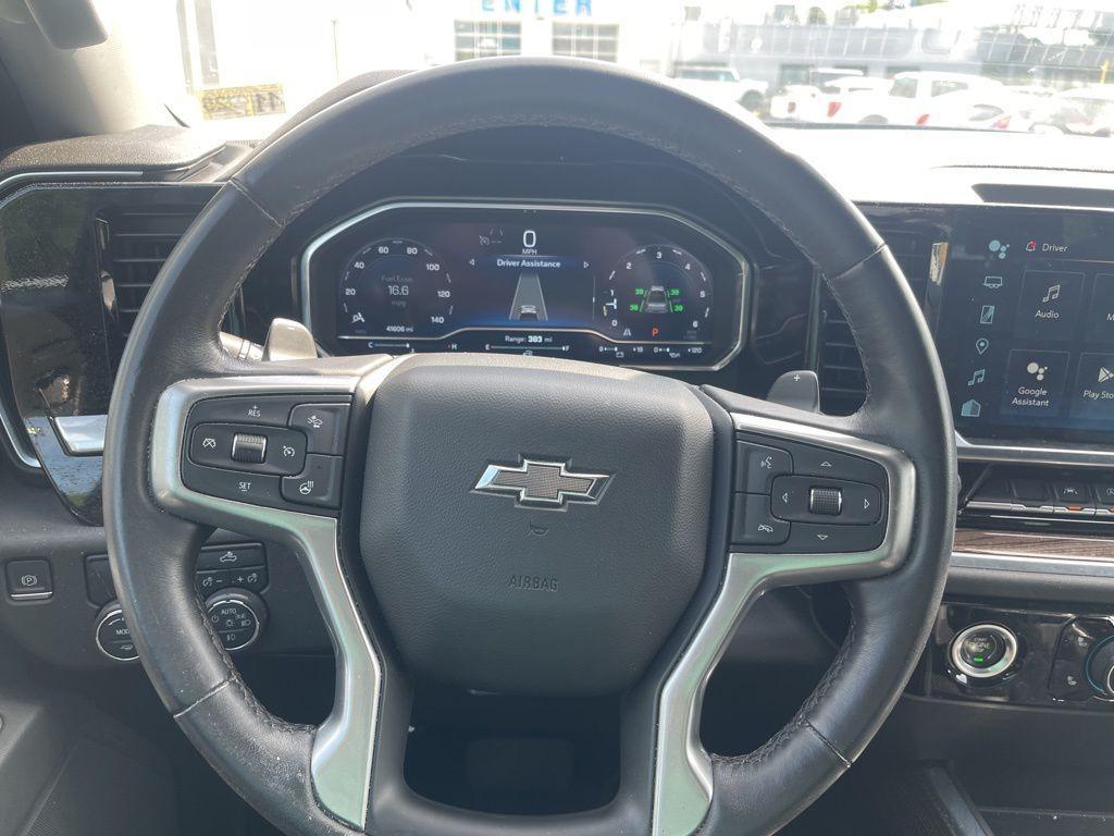 used 2022 Chevrolet Silverado 1500 car, priced at $40,811