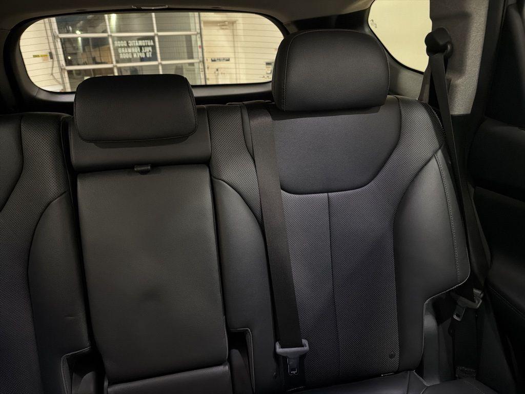 used 2020 Hyundai Santa Fe car, priced at $17,565