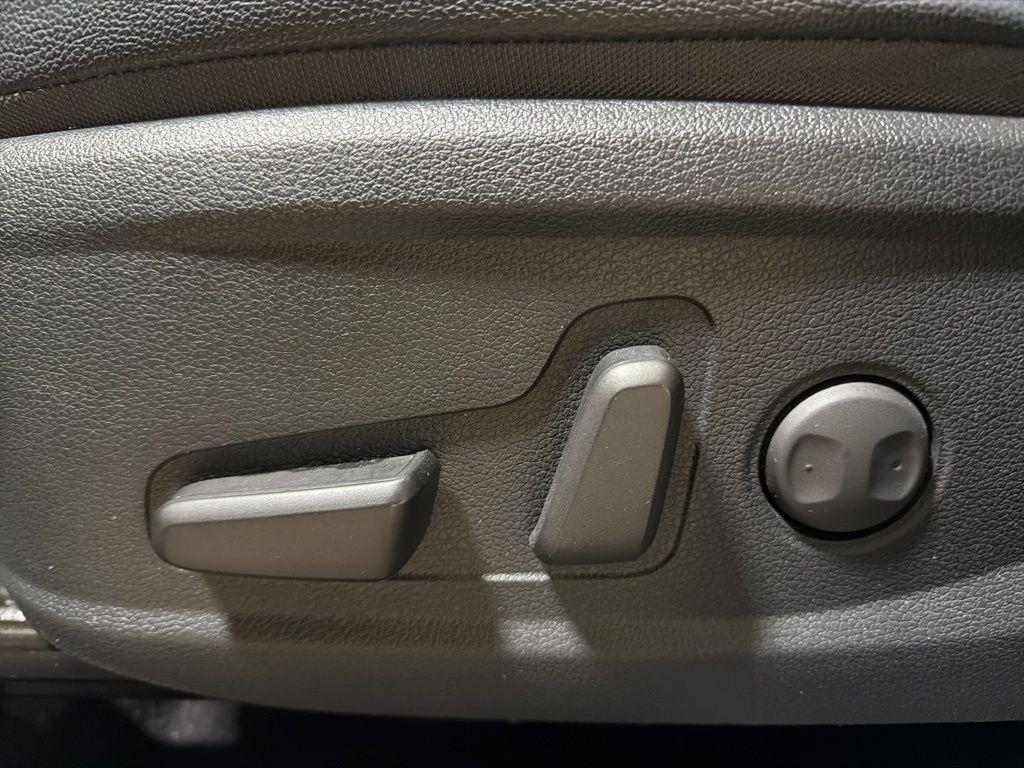 used 2020 Hyundai Santa Fe car, priced at $17,565