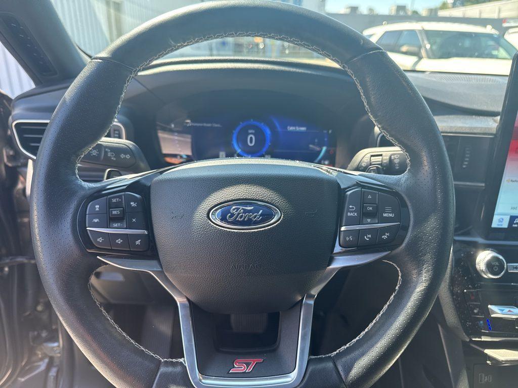 used 2023 Ford Explorer car, priced at $41,887