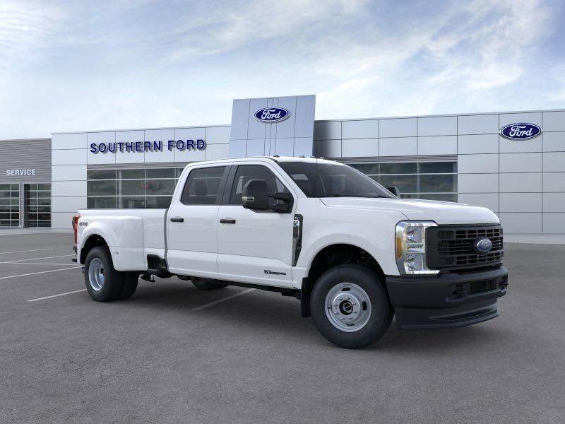 new 2025 Ford F-350 car, priced at $62,601