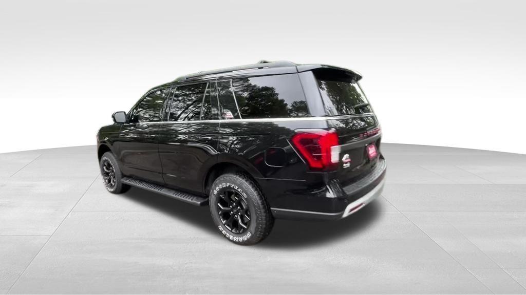 used 2024 Ford Expedition car, priced at $65,329