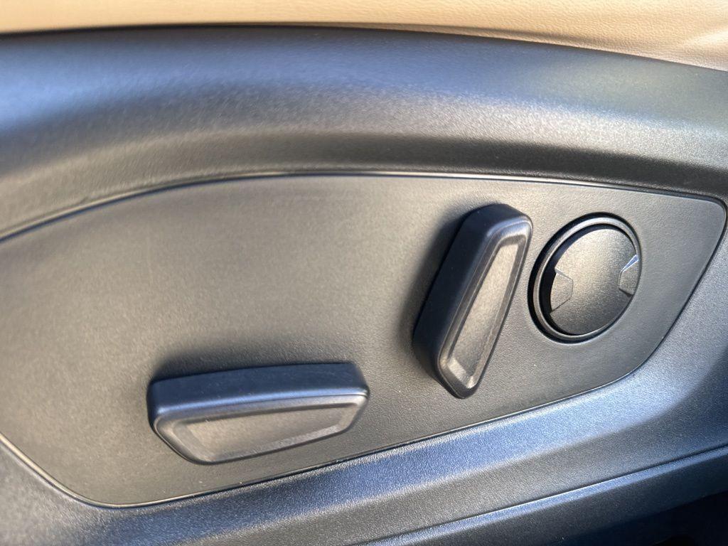 used 2024 Ford Explorer car, priced at $29,999