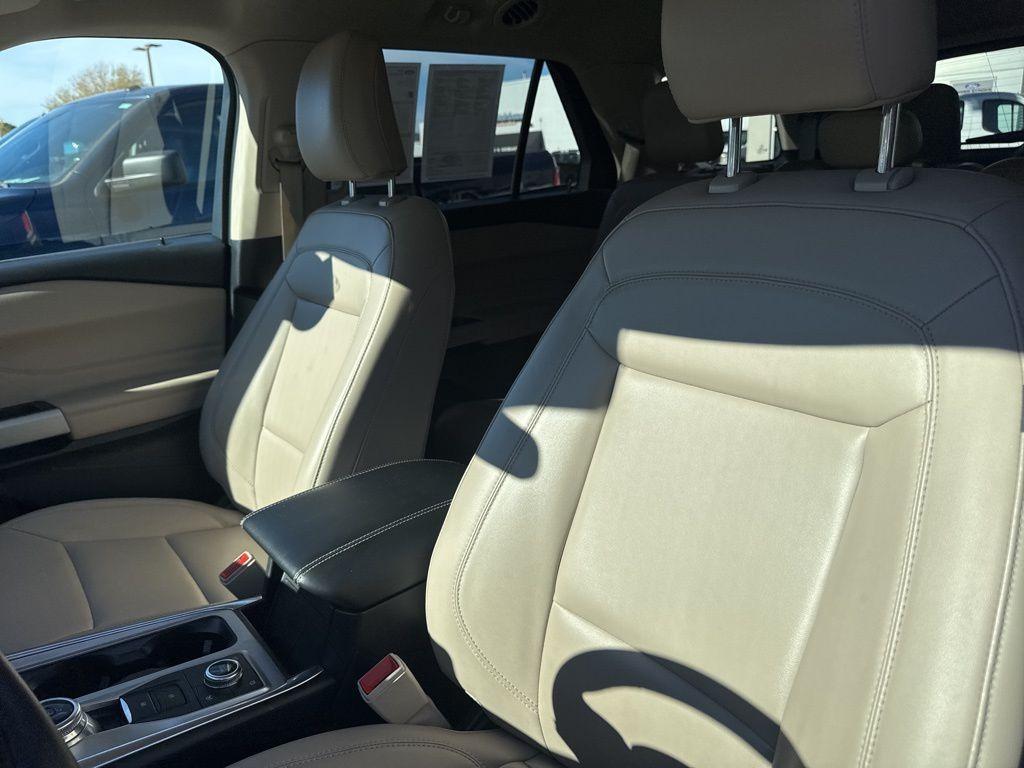 used 2024 Ford Explorer car, priced at $29,999