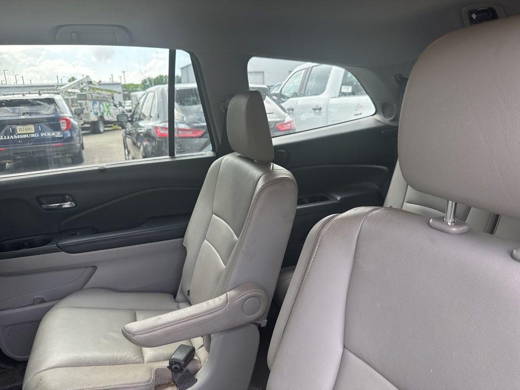 used 2021 Honda Pilot car, priced at $30,725