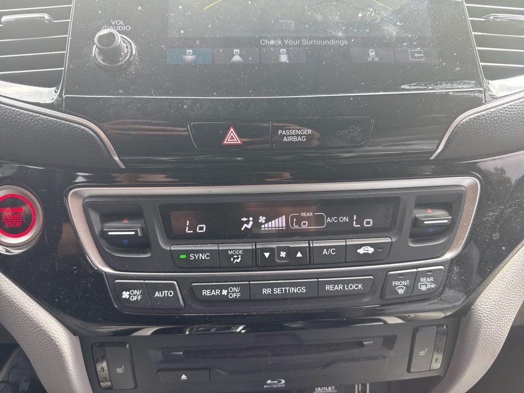 used 2021 Honda Pilot car, priced at $30,725