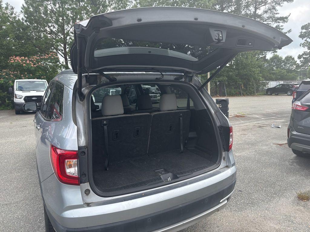 used 2021 Honda Pilot car, priced at $30,725