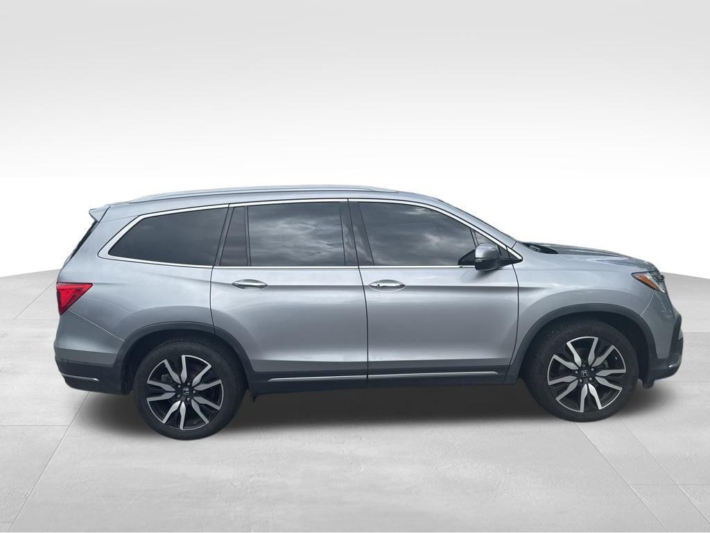 used 2021 Honda Pilot car, priced at $30,725
