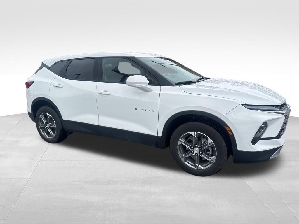 used 2025 Chevrolet Blazer car, priced at $25,887