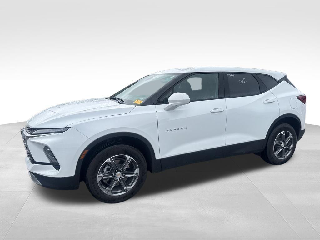 used 2025 Chevrolet Blazer car, priced at $25,887