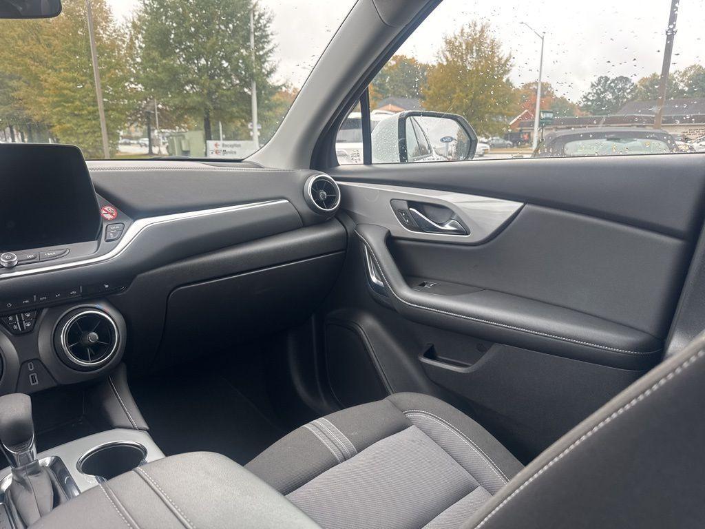 used 2025 Chevrolet Blazer car, priced at $25,887