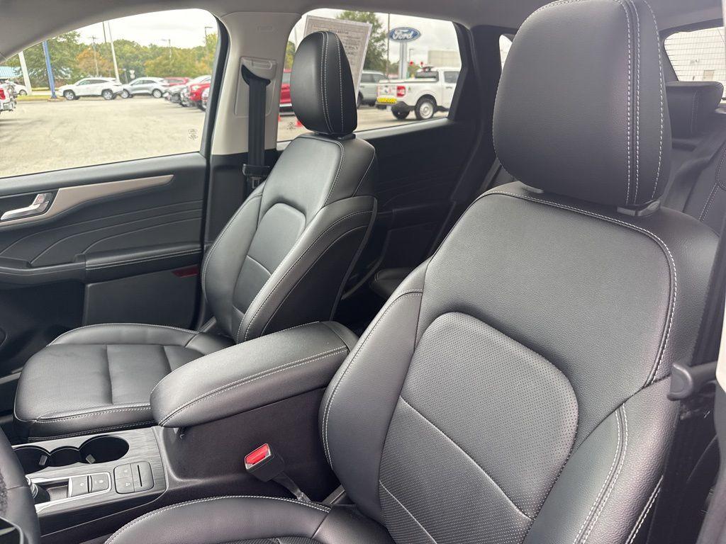 used 2022 Ford Escape car, priced at $22,178
